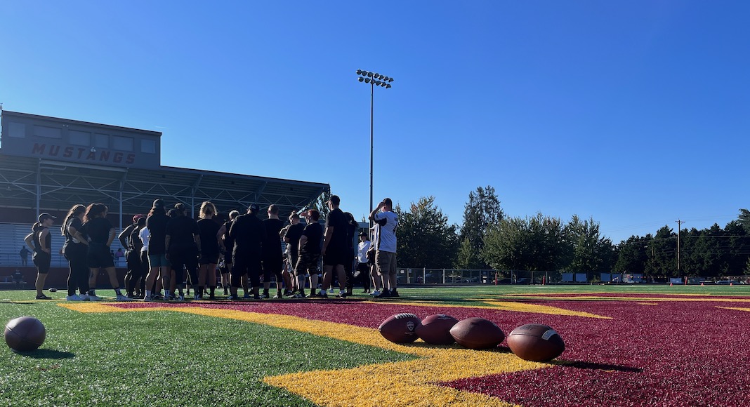 Oregon Ravens huddles up at the end of National Tryout Day
